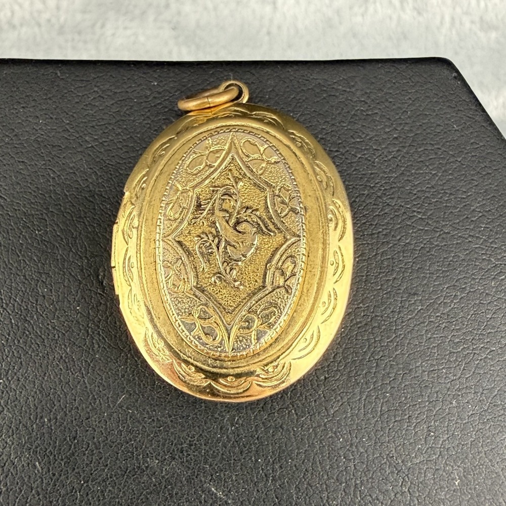 Vintage Locket Pendant Gold Tone Signed Freirich